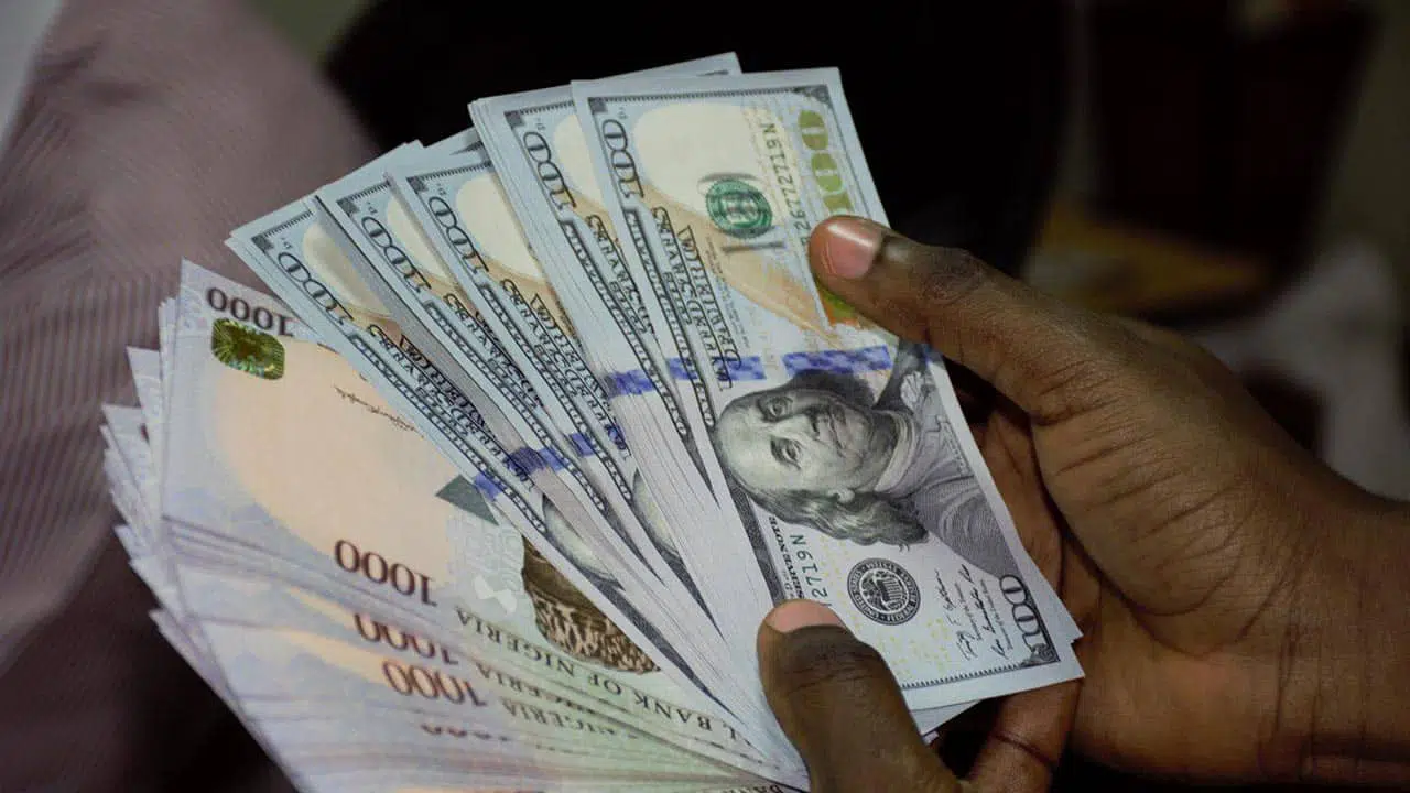 Naira Fights Back, Bureau De Change Operators Confirm New Dollar To Naira Black Market Rate